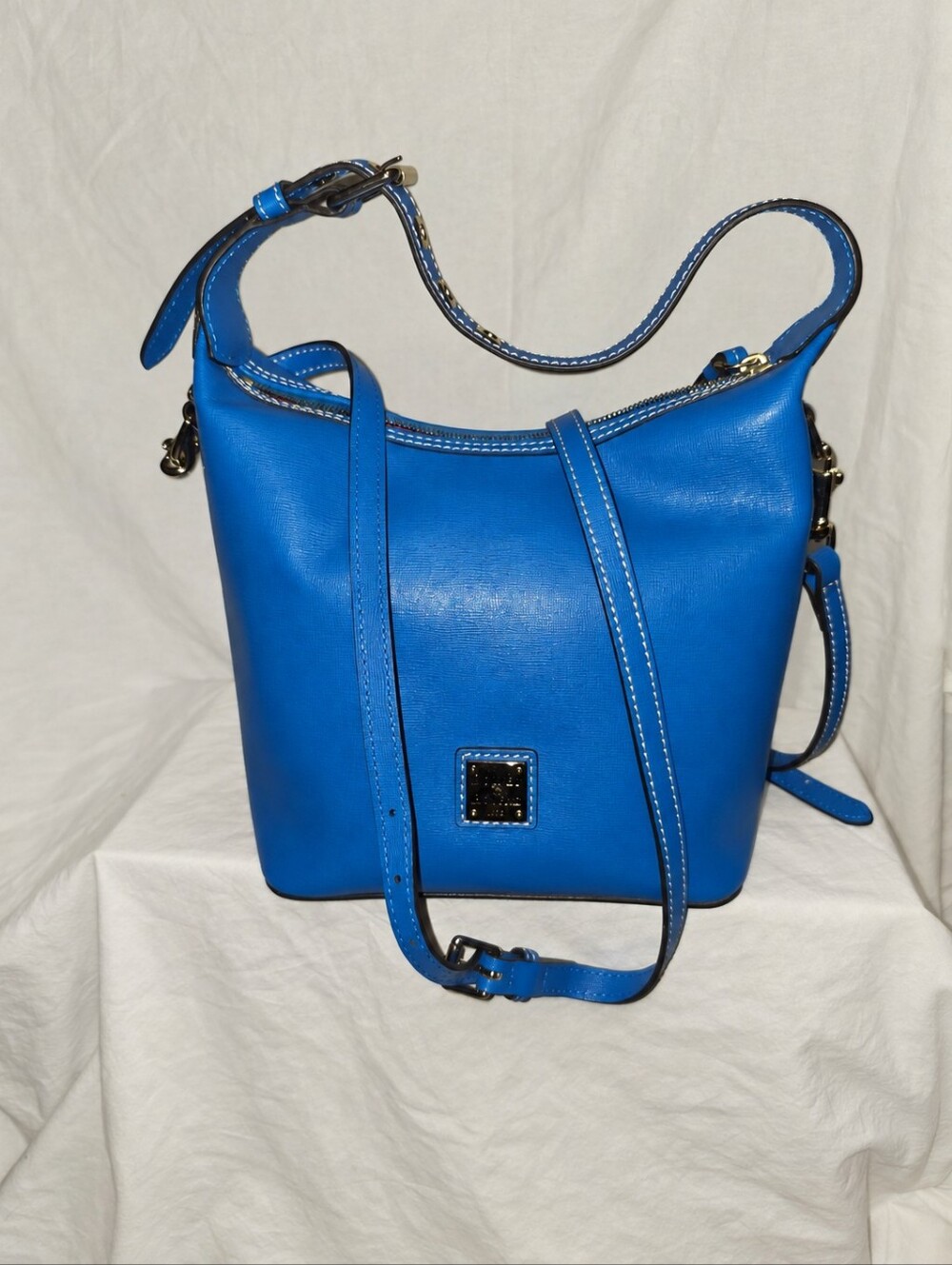 Dooney & Bourke Blue Shoulder Bag Gold Tone Hardware Red Lining NWOT